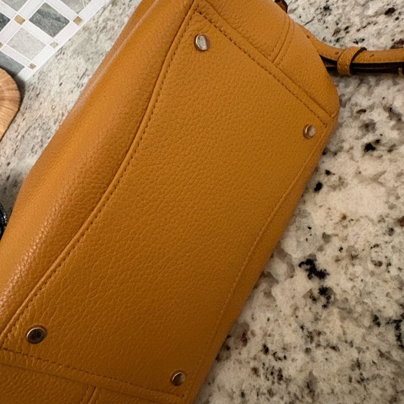 Kate Spade small dumpling, satchel. - Picture 7 of 8